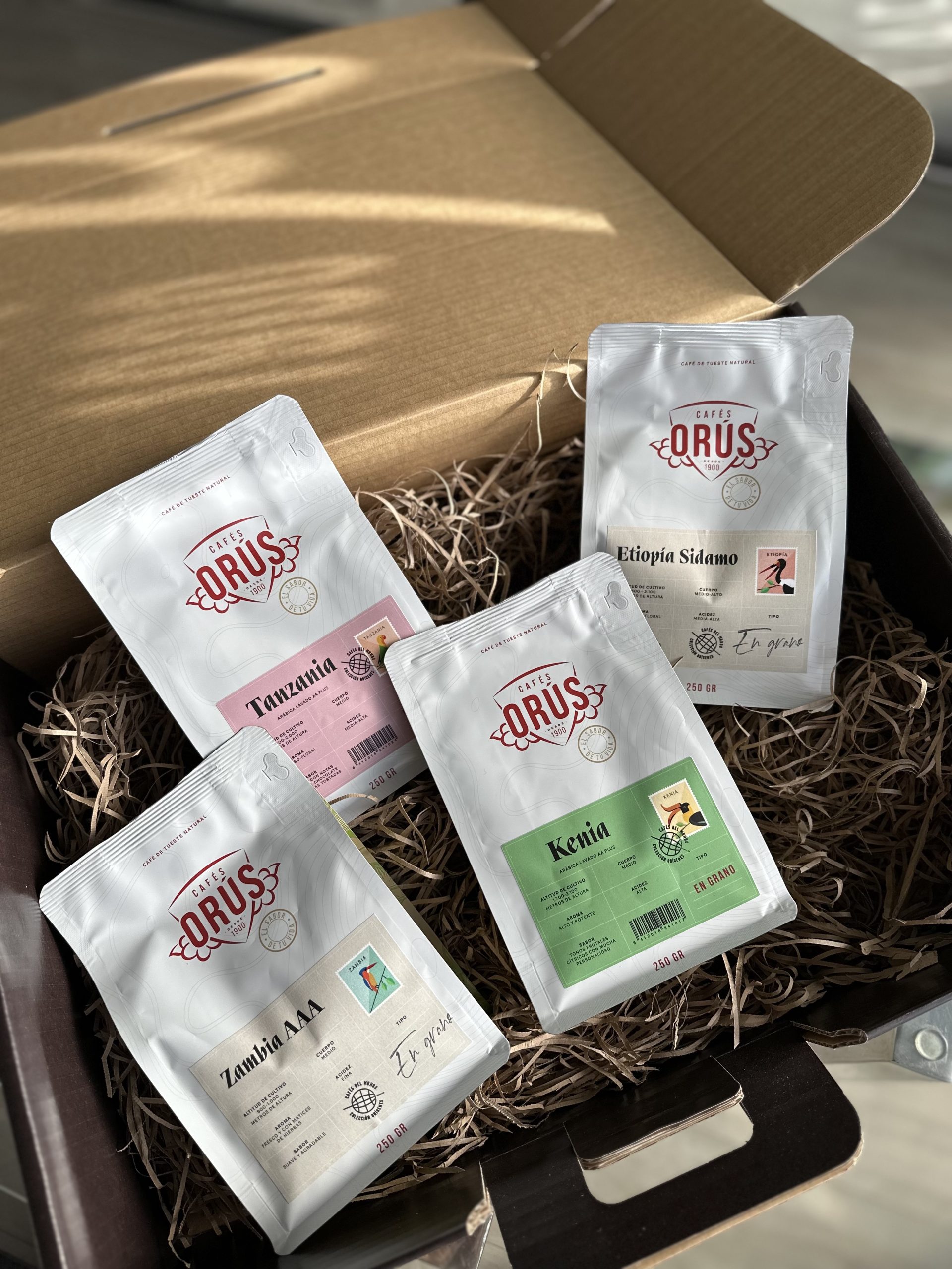 Pack de 5 de café molido 100% Puro Arábica + Regalo - Comprar café online -  Tienda online de Cafés Orús 